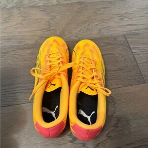 Puma Men’s Orange Soccer Shoes
